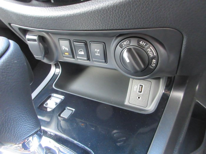 2025 Nissan Navara PRO-4X