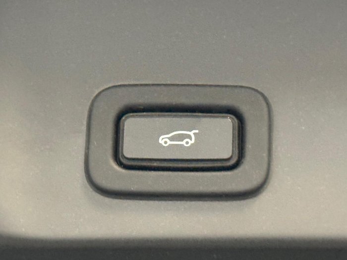 2022 Land Rover Range Rover Evoque P250 R-Dynamic SE