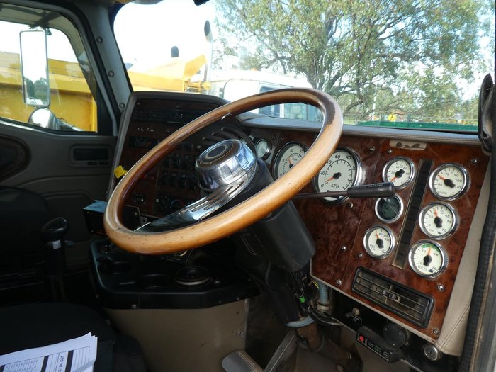 2007 International 9900 Eagle WHITE