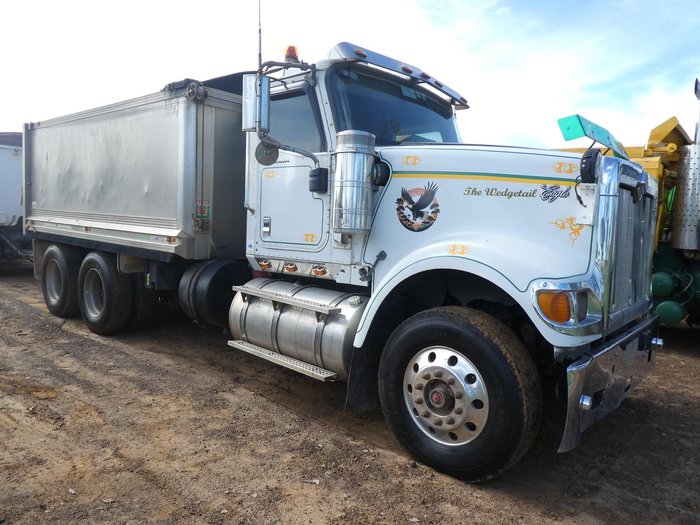 2007 International 9900 Eagle WHITE