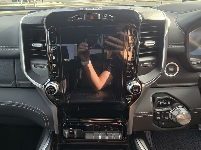 2024 RAM 1500 Laramie Sport RamBox