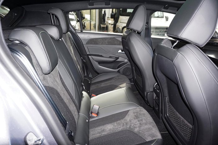 2025 Peugeot 308 GT Hybrid