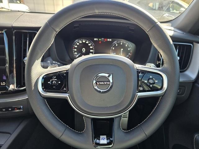 2017 Volvo XC60 T6 R-Design