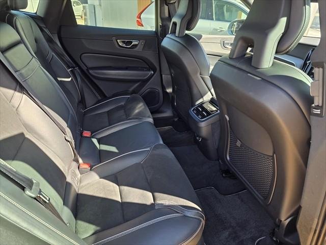 2017 Volvo XC60 T6 R-Design