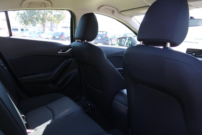2015 Mazda 3 Neo