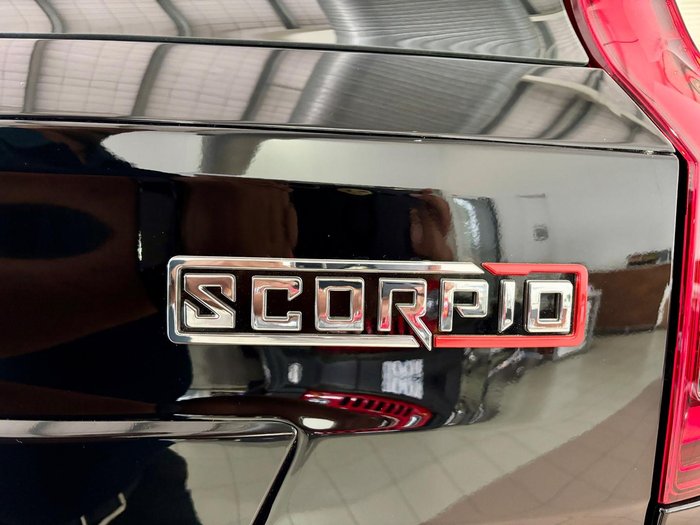 2025 Mahindra Scorpio Z8L 4X4 Napoli Black