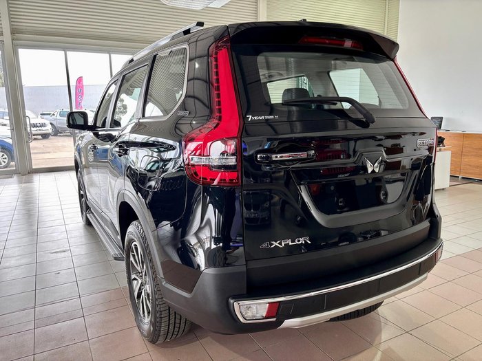 2025 Mahindra Scorpio Z8L 4X4 Napoli Black