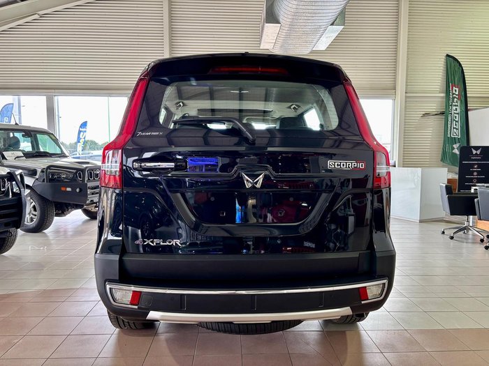 2025 Mahindra Scorpio Z8L 4X4 Napoli Black