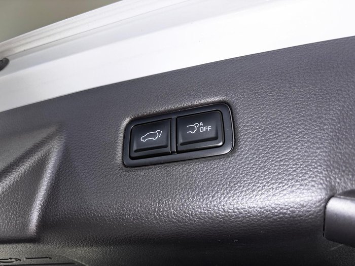2024 Kia Carnival GT-Line HEV