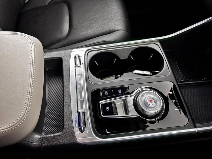 2024 Kia Carnival GT-Line HEV