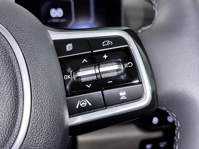 2024 Kia Carnival GT-Line HEV