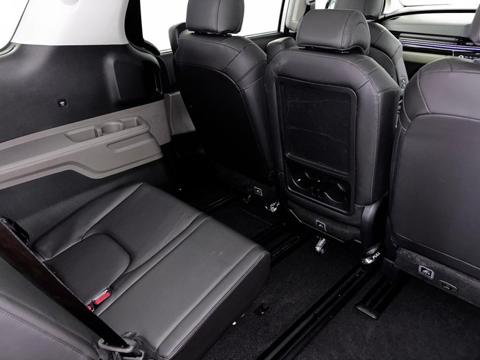 2024 Kia Carnival GT-Line HEV