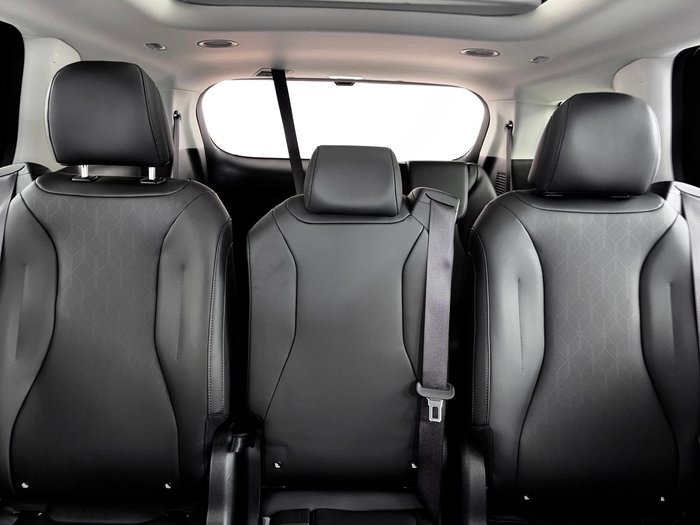 2024 Kia Carnival GT-Line HEV