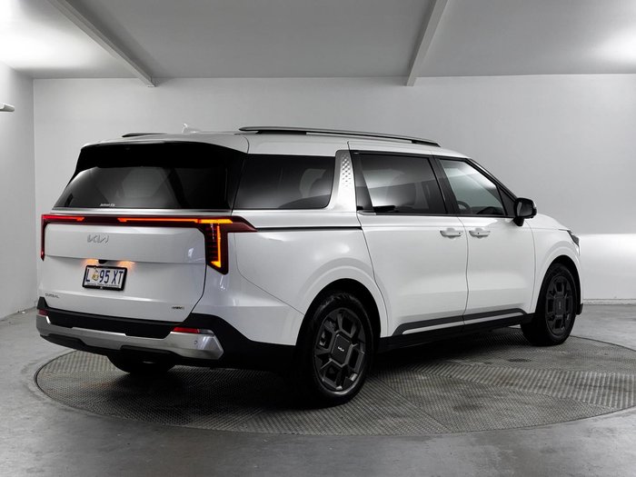 2024 Kia Carnival GT-Line HEV