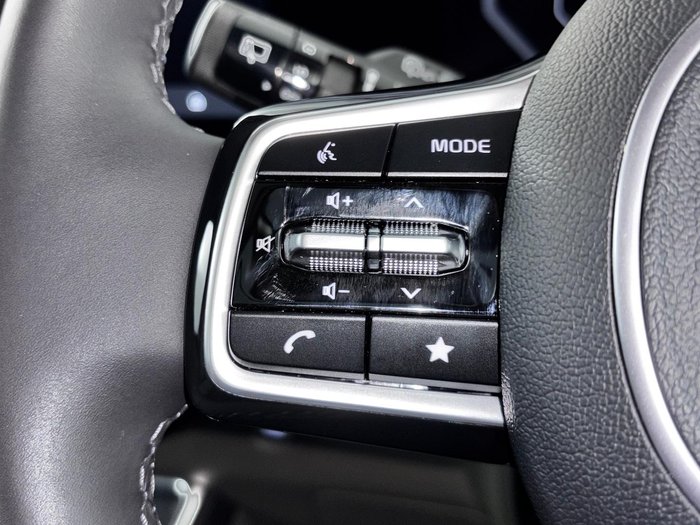 2024 Kia Carnival GT-Line HEV