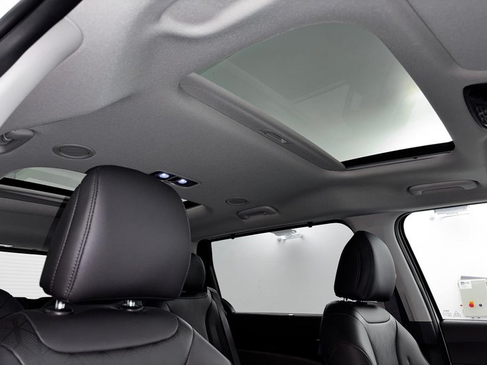 2024 Kia Carnival GT-Line HEV