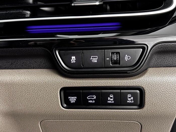 2024 Kia Carnival GT-Line HEV