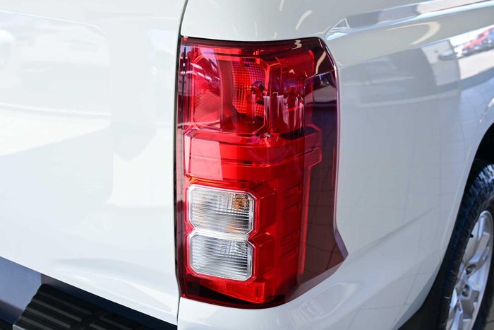 2025 Mitsubishi Triton GLX+