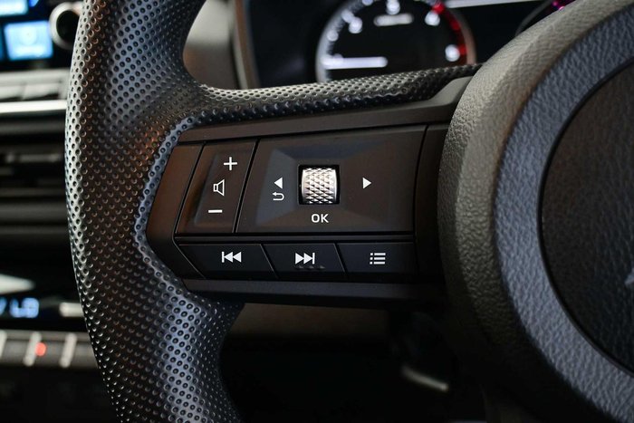 2025 Mitsubishi Triton GLX+