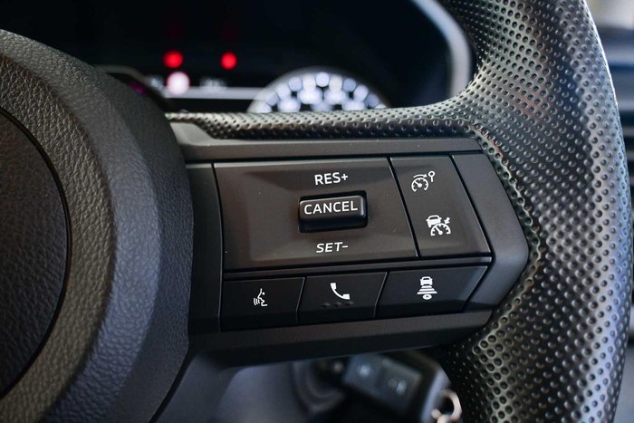 2025 Mitsubishi Triton GLX+