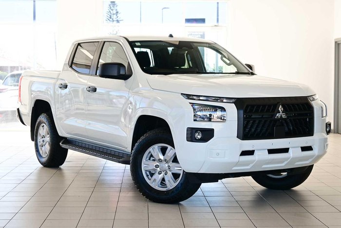 2025 Mitsubishi Triton GLX+