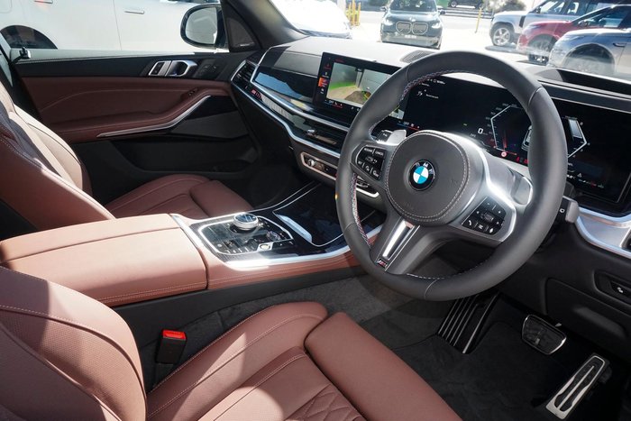 2024 BMW X5 M60i