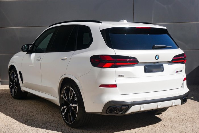 2024 BMW X5 M60i