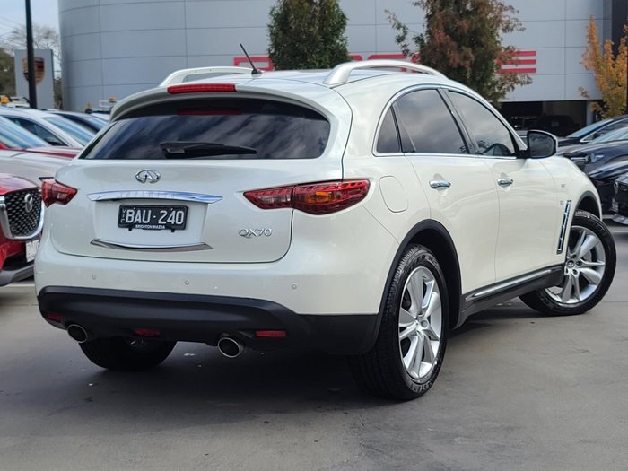 2019 INFINITI QX70 GT