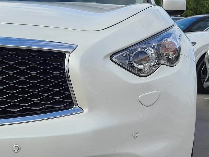 2019 INFINITI QX70 GT