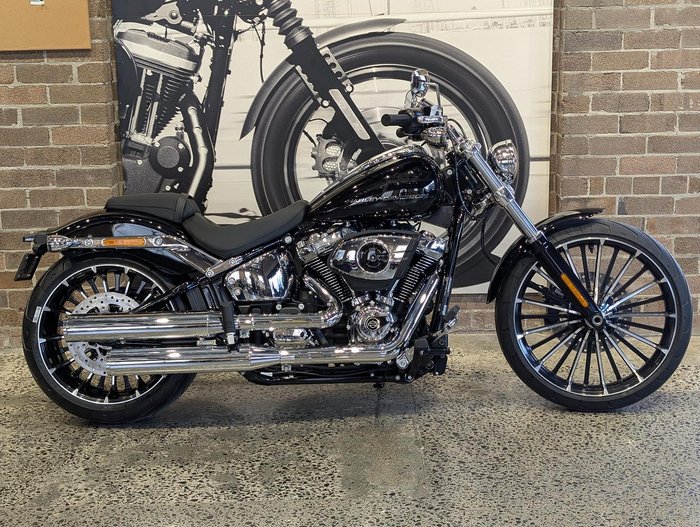 2025 Harley-Davidson Breakout 117 (FXBR) Softail Black