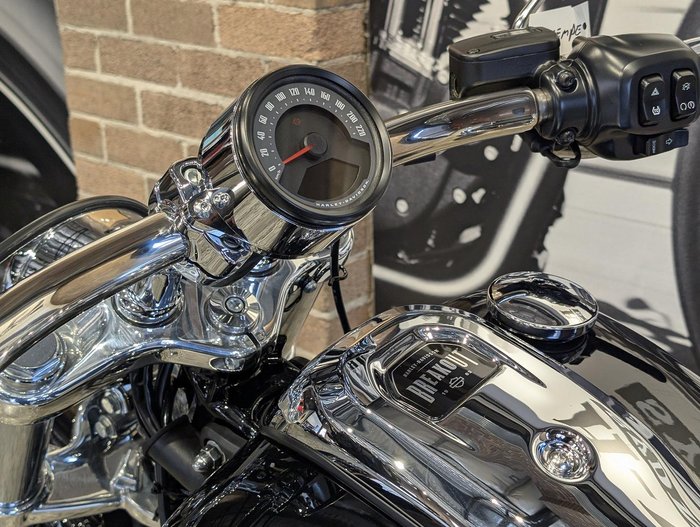 2025 Harley-Davidson Breakout 117 (FXBR) Softail Black