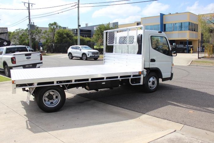 2016 Fuso Canter 515 WHITE