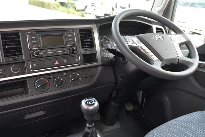 2019 HYUNDAI EX8 XLWB WHITE