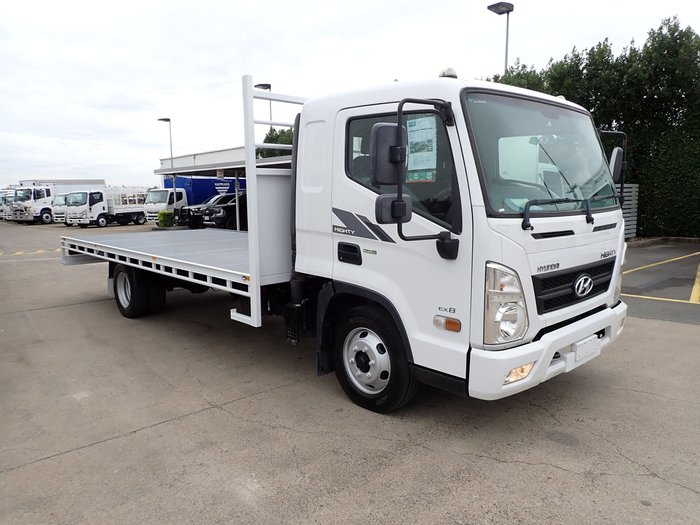 2019 HYUNDAI EX8 XLWB WHITE