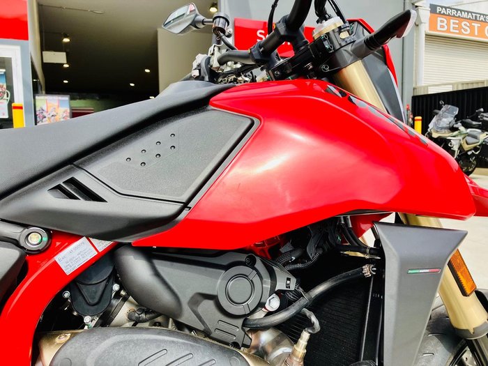 2024 Ducati Hypermotard 698 Mono Hypermotard Red