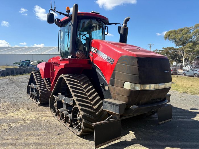 2015 CASE IH 600 Quadtrac Red
