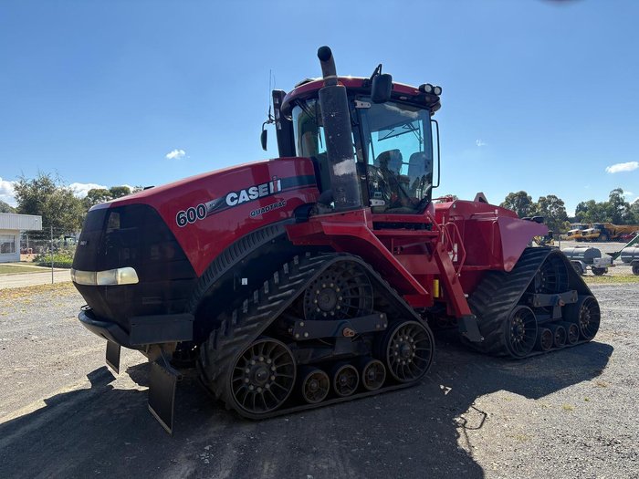 2015 CASE IH 600 Quadtrac Red