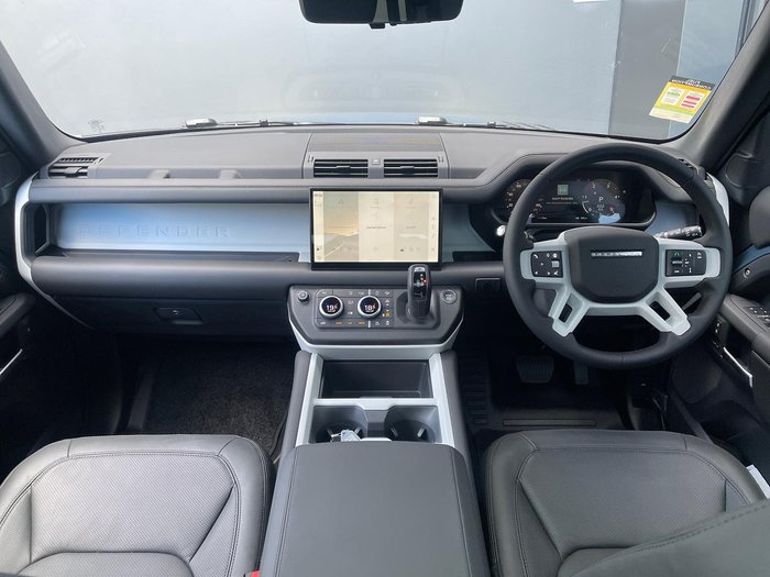 2024 Land Rover Defender 110 D300 X-Dynamic SE