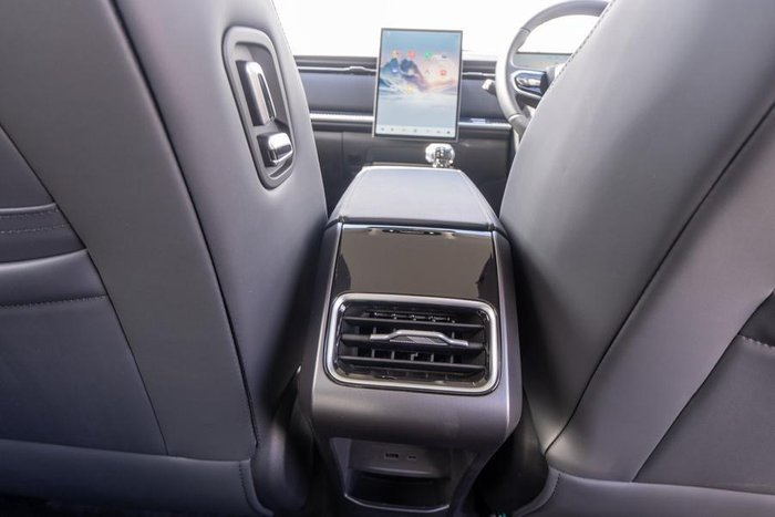 2025 Jaecoo J7 Track