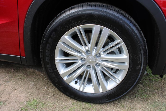2024 Mitsubishi Outlander LS