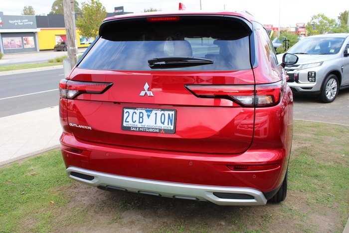 2024 Mitsubishi Outlander LS