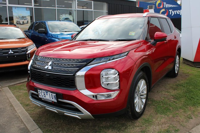 2024 Mitsubishi Outlander LS