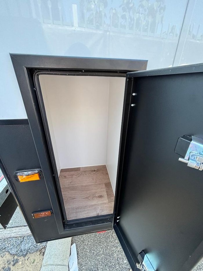 2025 Royal Flair Designer Series