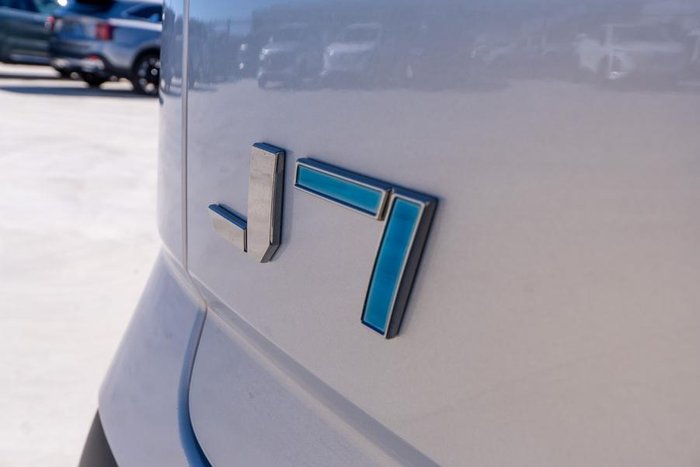 2025 Jaecoo J7 SHS Summit