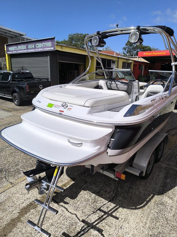 2011 Cobalt 210