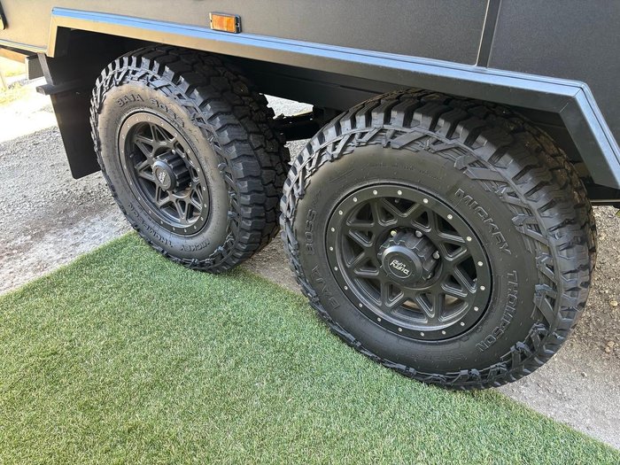 2025 Royal Flair Razor Xt