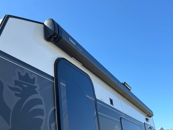 2025 Royal Flair Razor Xt