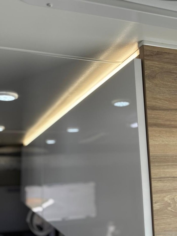 2025 Royal Flair Razor Xt