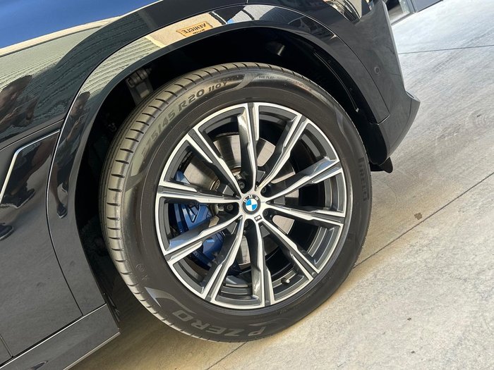 2022 BMW X6 xDrive40i M Sport G06 4X4 Constant Black Sapphire