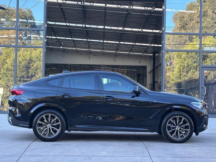 2022 BMW X6 xDrive40i M Sport G06 4X4 Constant Black Sapphire